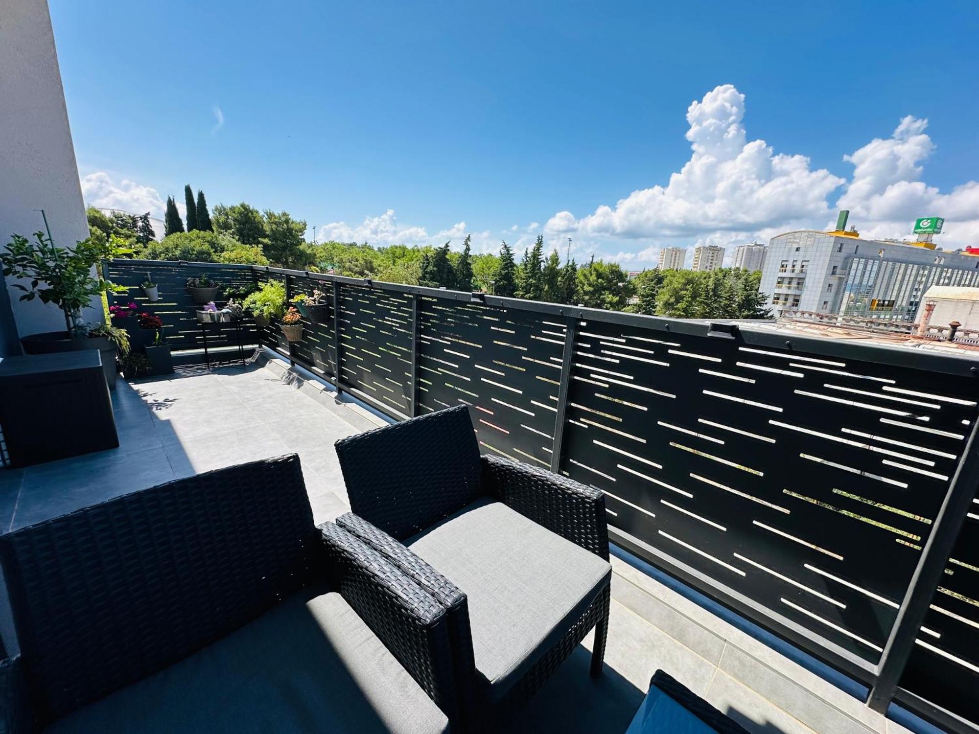 Apartment King With Private Parking Задар Экстерьер фото